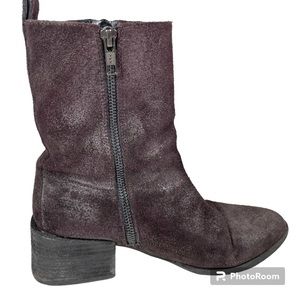Intentionally dark eggplant suede block heel short boot size 36